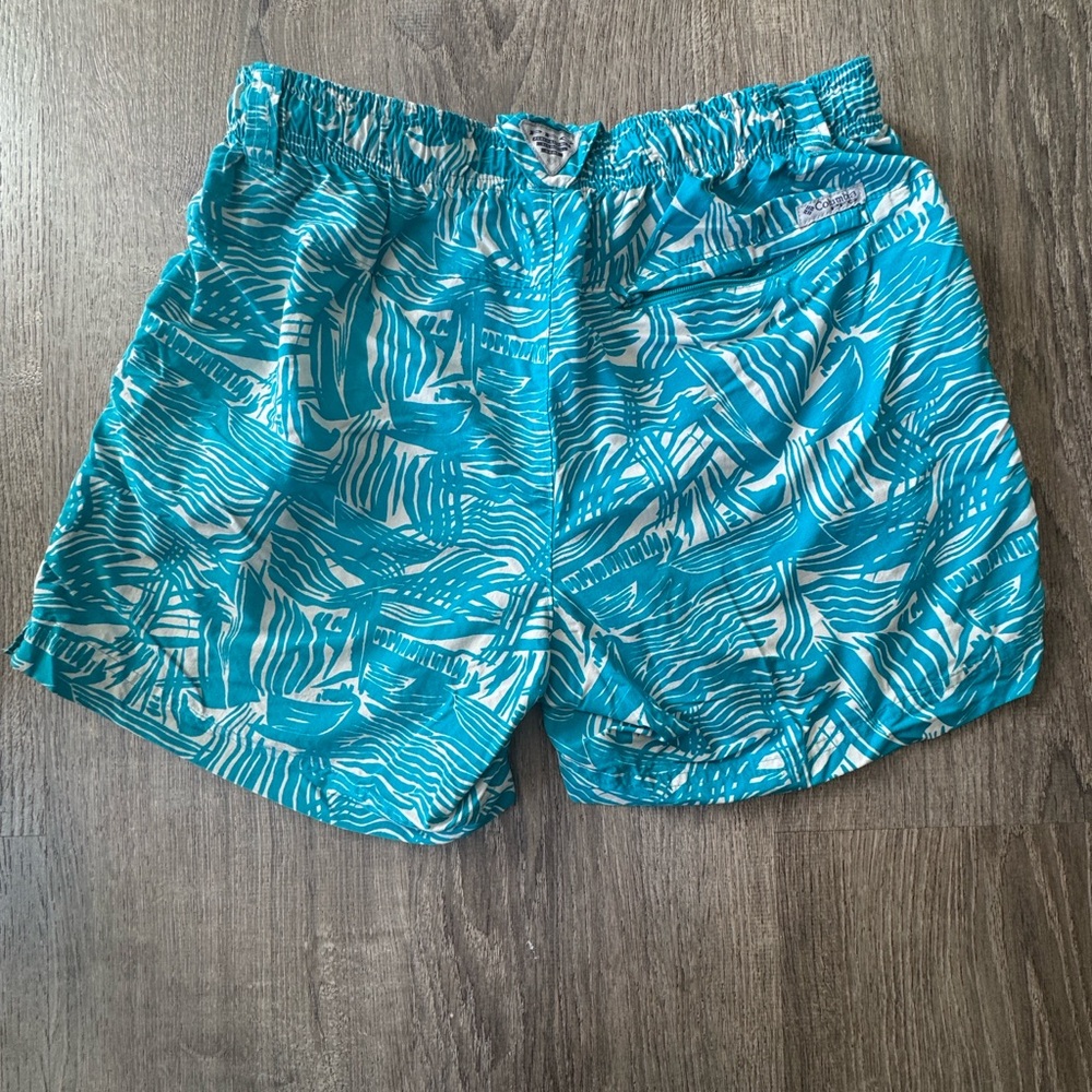 Columbia Teal and White Patterned Shorts